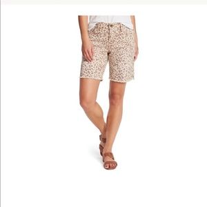 NWT Sanctuary Leopard Fray Hem Denim Shorts (D)